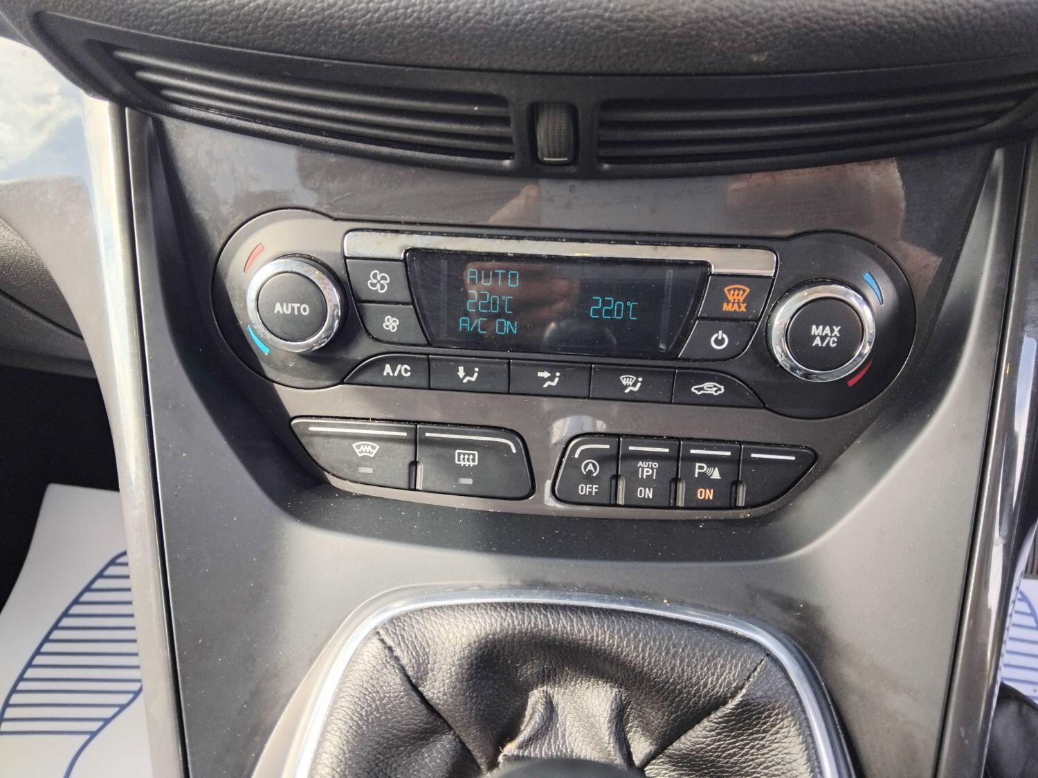 Used Ford Kuga 2015 for sale - 76794277: Photo 11