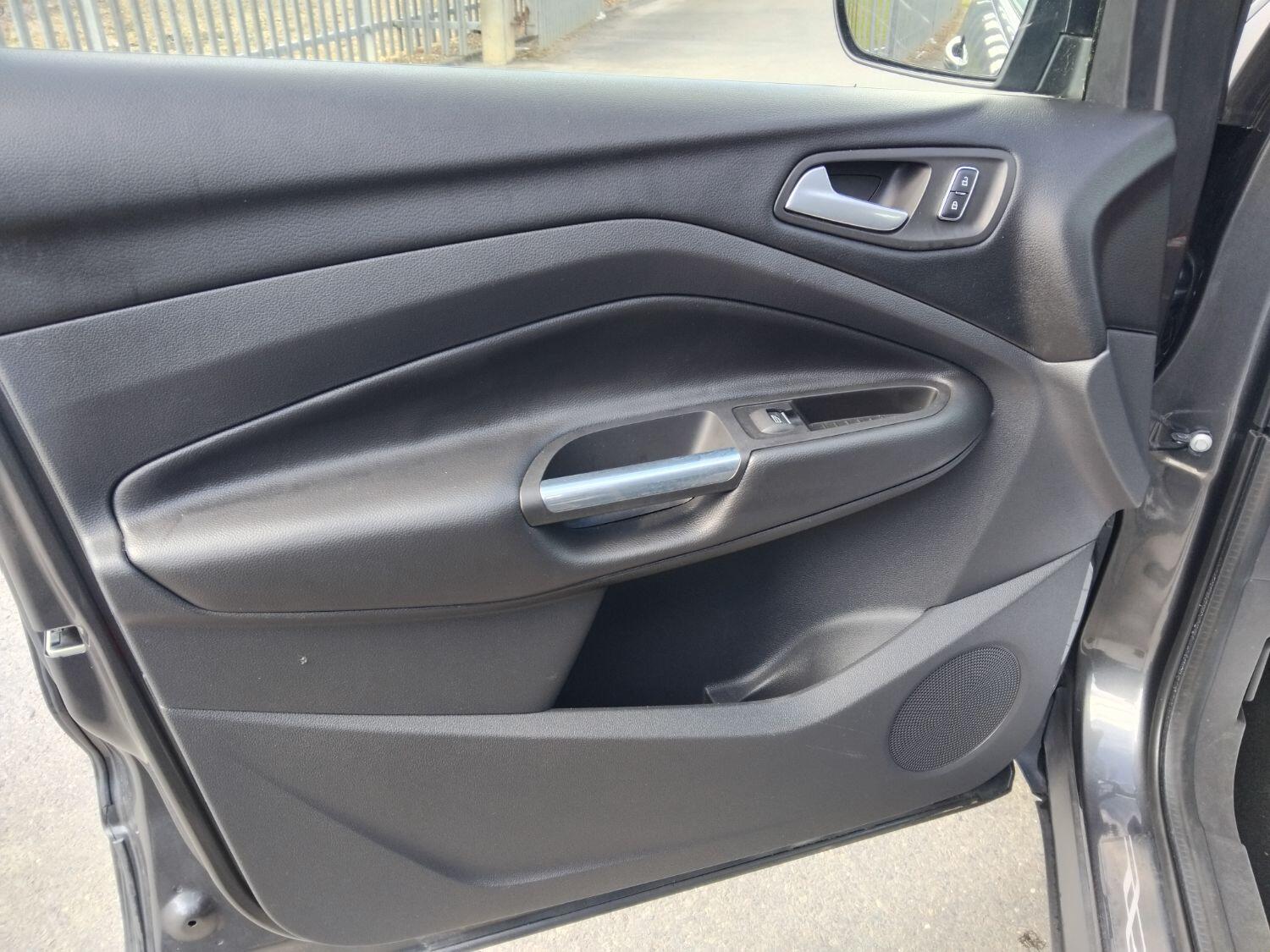 Used Ford Kuga 2015 for sale - 76794277: Photo 12