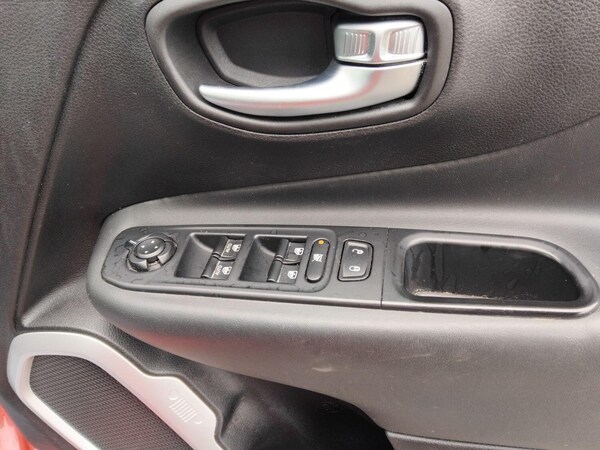 Used Jeep Renegade 2015 for sale - 76174051: Photo 15