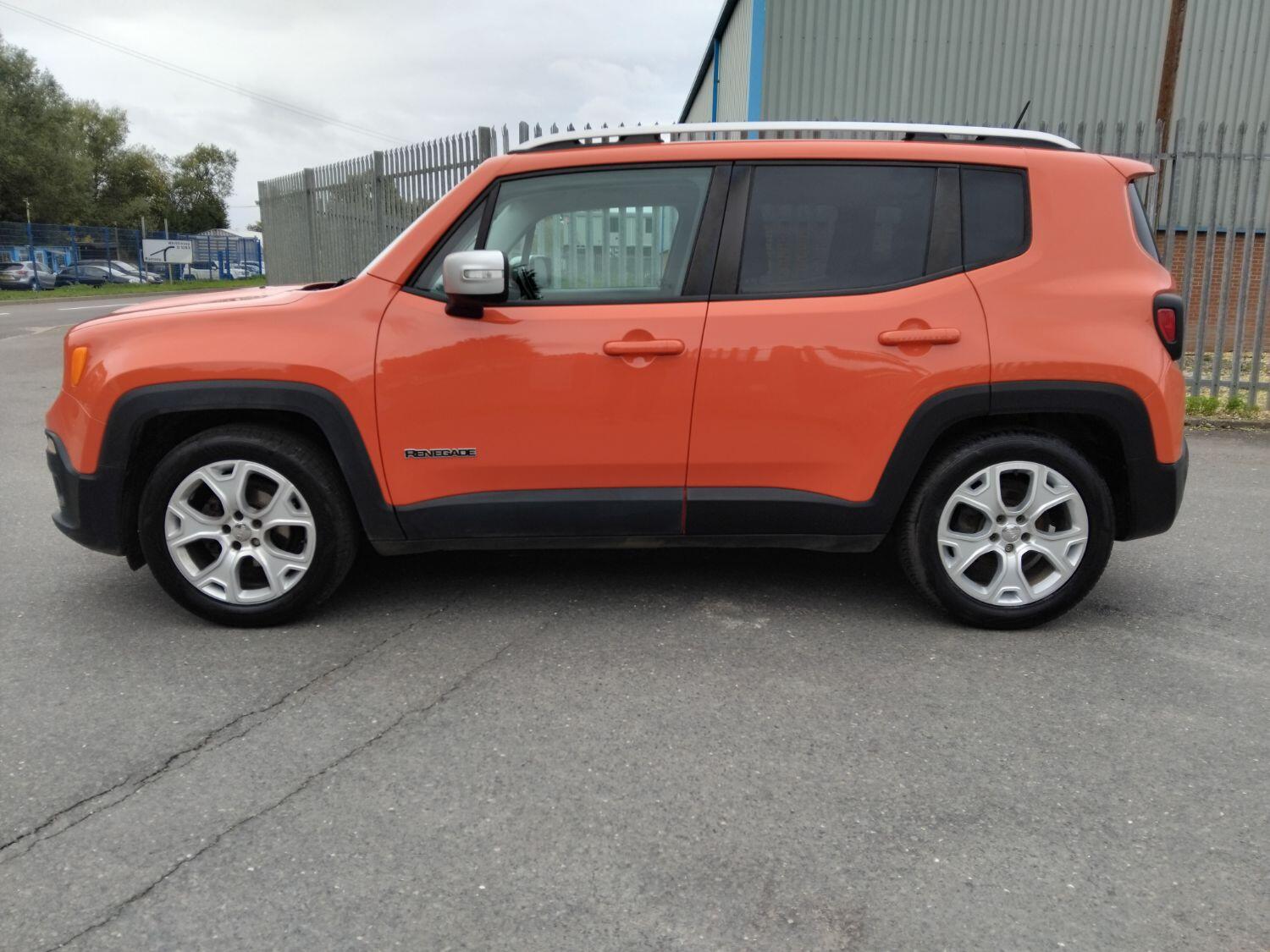 Used Jeep Renegade 2015 for sale - 76174051: Photo 5