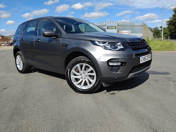 Used Land Rover Discovery Sport 2015 for sale - 76794281: Photo
