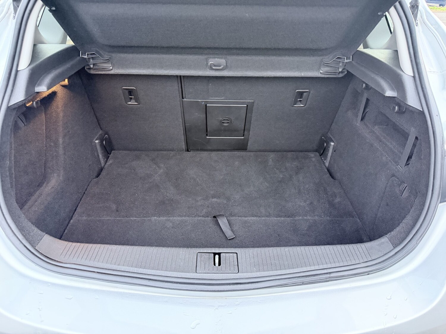 Used Vauxhall Astra 2010 for sale - 77465165: Photo 13