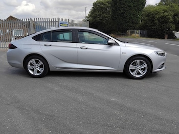 Used Vauxhall Insignia 2017 for sale - 75413015: Photo