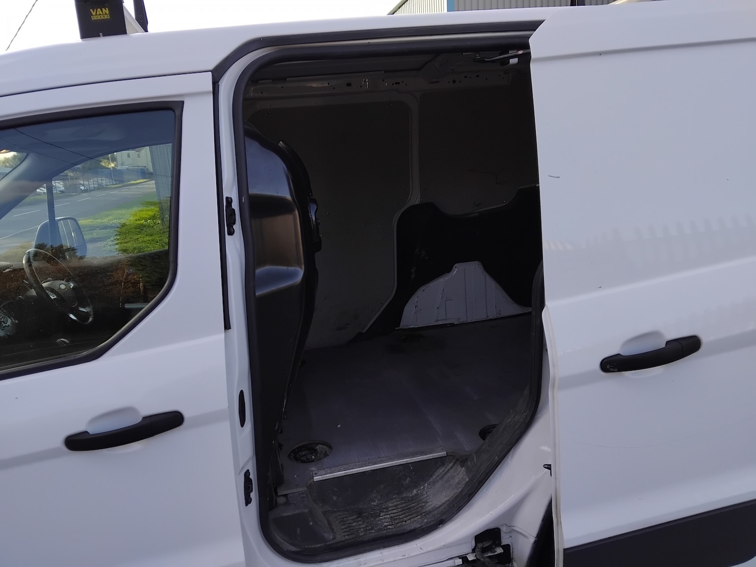 Used Ford Transit Connect 2018 for sale - 76439963: Photo 11
