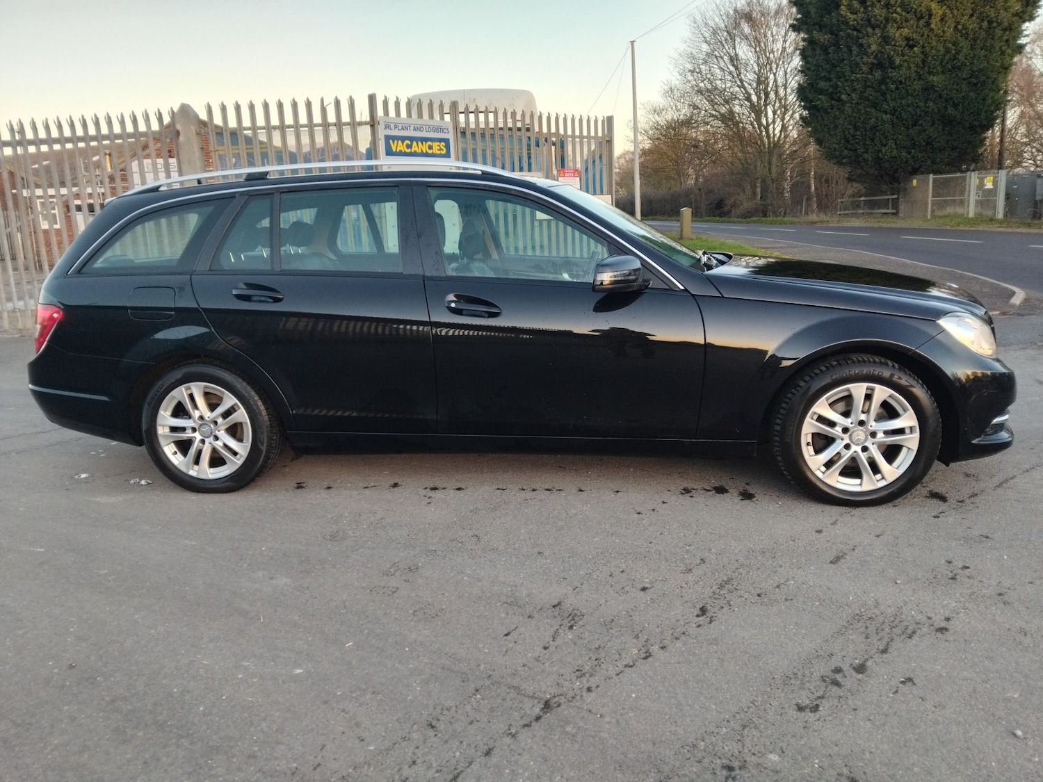 Used Mercedes-Benz C Class 2013 for sale - 77038904: Photo 4