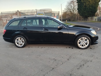 Used Mercedes-Benz C Class 2013 for sale - 77038904: Photo