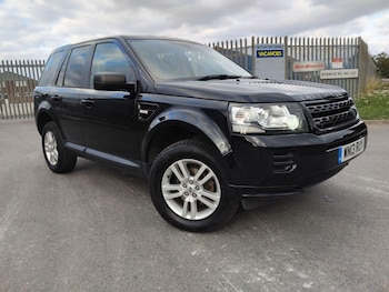 2013 - 2.2 TD4 Black and White 5-Door