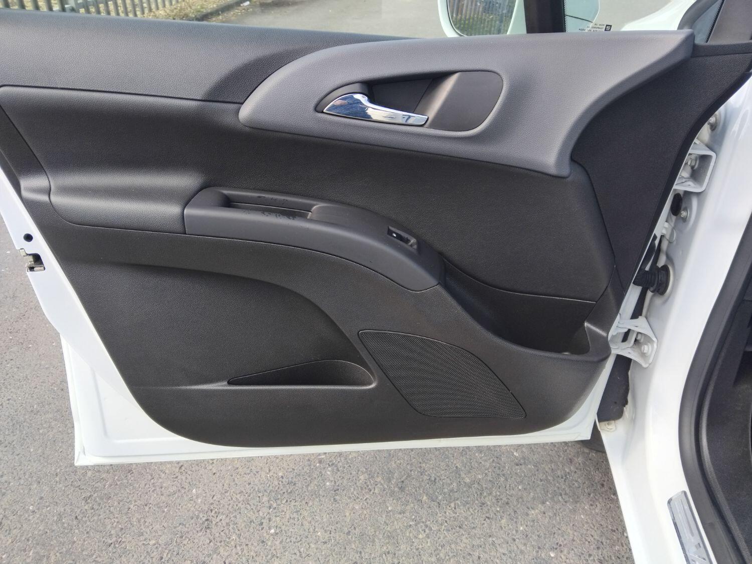 Used Vauxhall Meriva 2012 for sale - 76794280: Photo 25