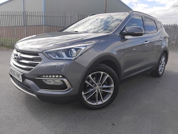 Used Hyundai Santa Fe 2017 for sale - 78829442: Photo