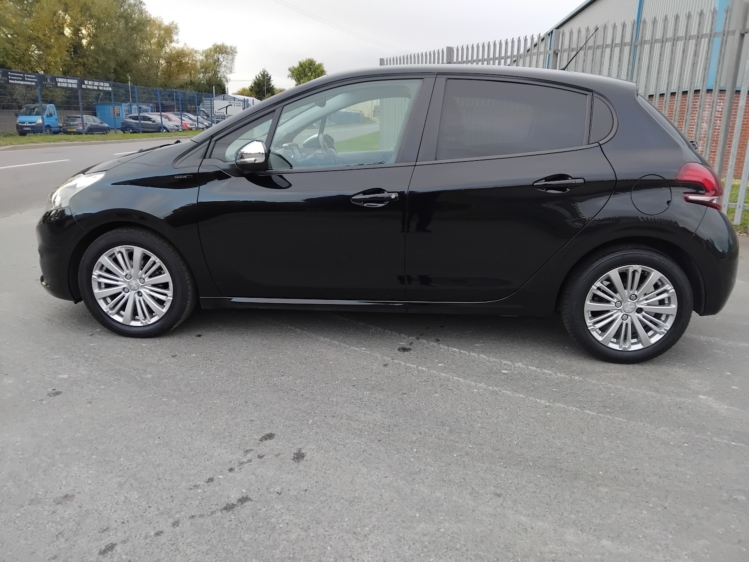 Used Peugeot 208 2019 for sale - 76407502: Photo 5
