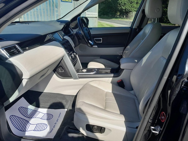 Used Land Rover Discovery Sport 2016 for sale - 74735686: Photo 10