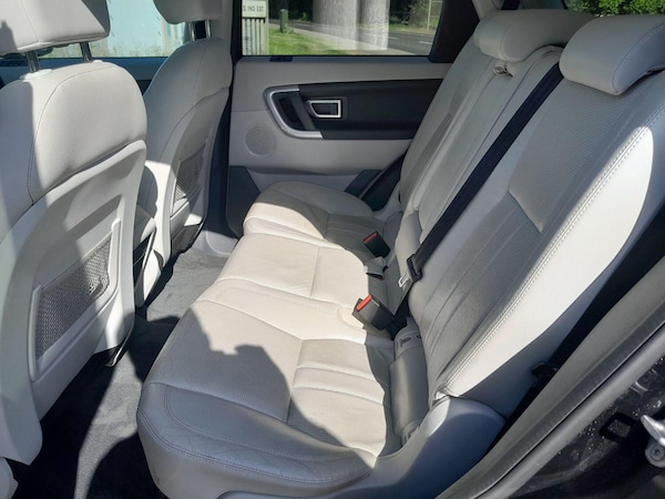Used Land Rover Discovery Sport 2016 for sale - 74735686: Photo 14