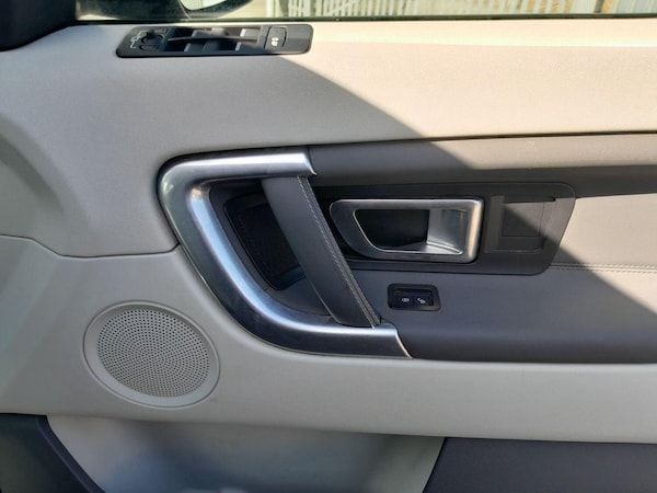 Used Land Rover Discovery Sport 2016 for sale - 74735686: Photo 15