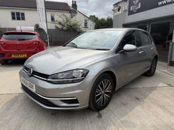 Used Volkswagen Golf 2018 for sale - 74893113: Photo