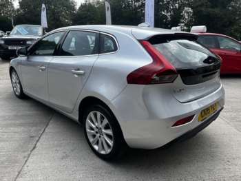 Used Volvo V40 2015 for sale - 74912650: Photo
