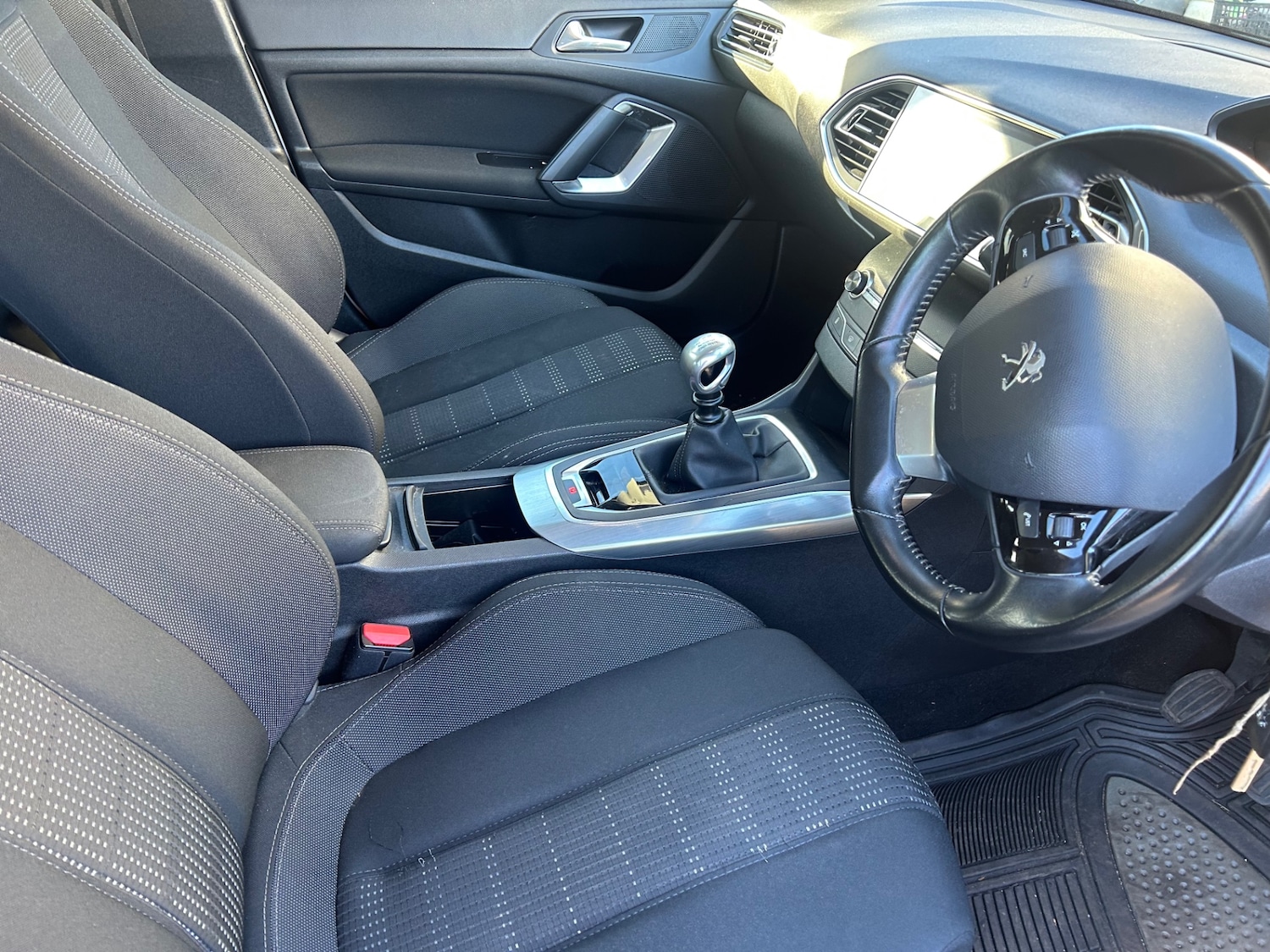 Used Peugeot 308 2016 for sale - 76693473: Photo 5