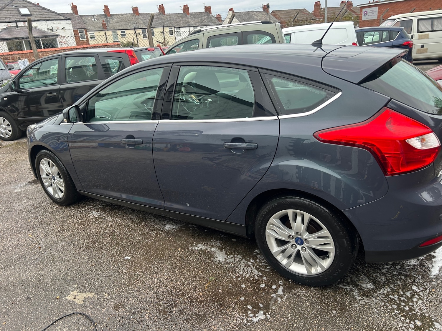 Used Ford Focus 2014 for sale - 76088499: Photo 3