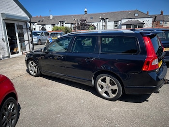 Used Volvo V70 2010 for sale - 79381007: Photo