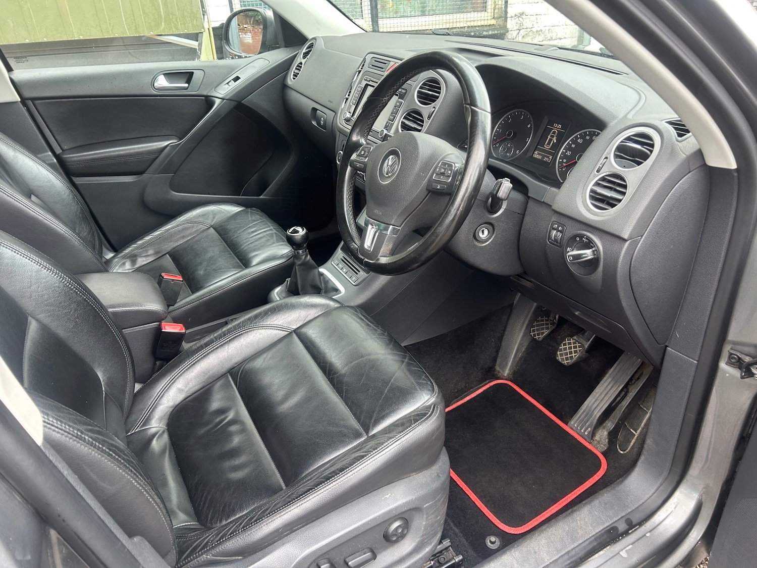 Used Volkswagen Tiguan 2011 for sale - 77365386: Photo 5