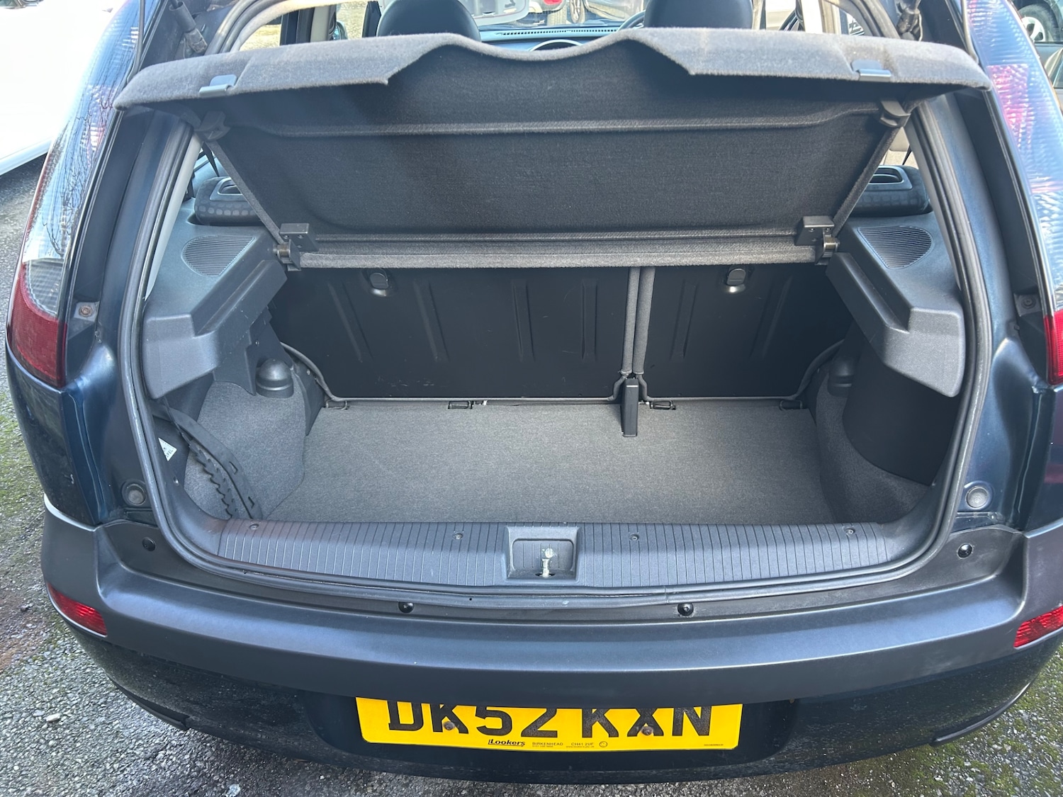 Used Vauxhall Corsa 2002 for sale - 77350794: Photo 7