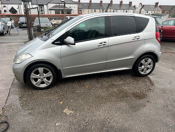 Used Mercedes-Benz A-Class 2010 for sale - 76555356: Photo