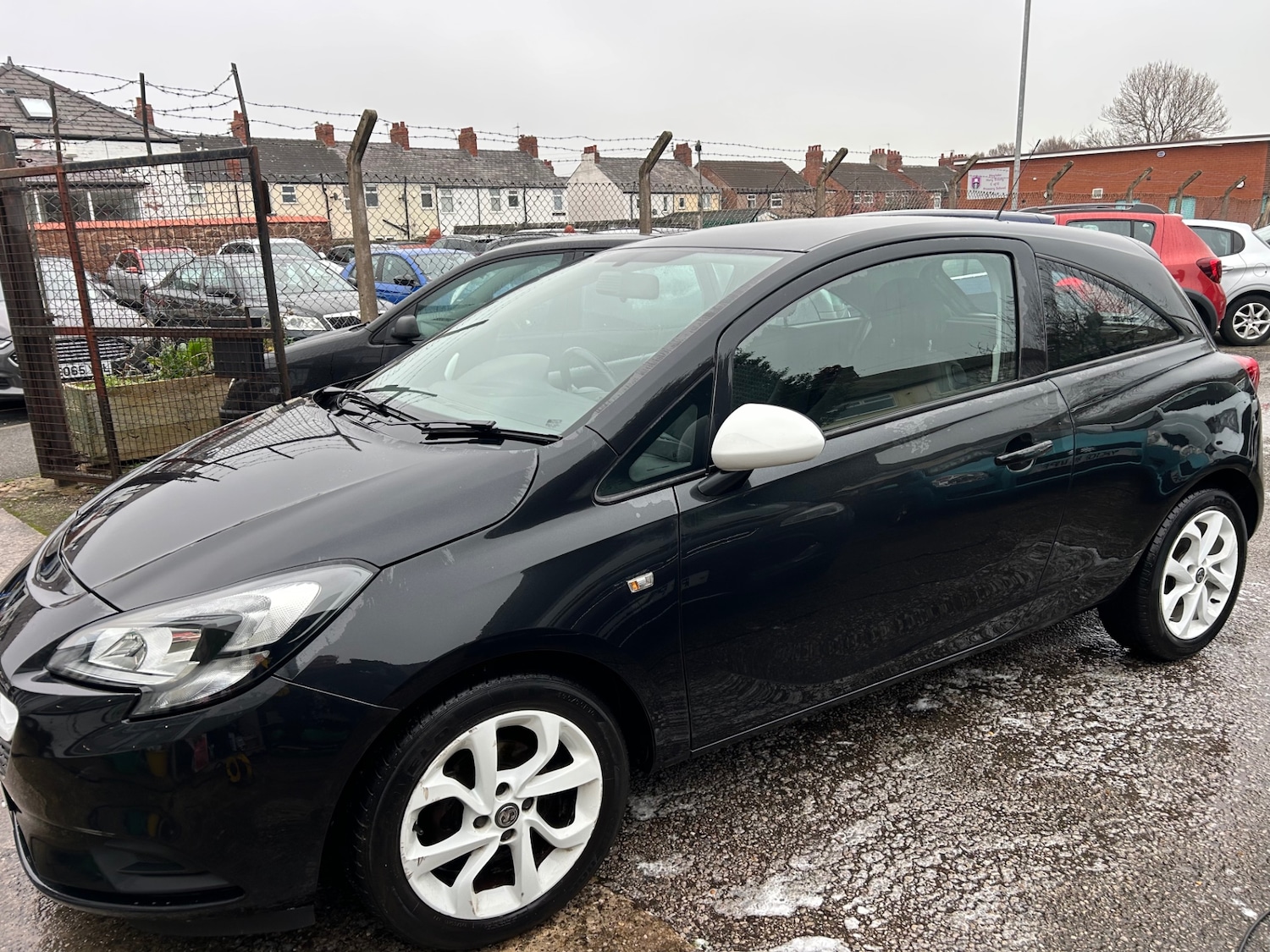 Used Vauxhall Corsa 2015 for sale - 77137216: Photo 3
