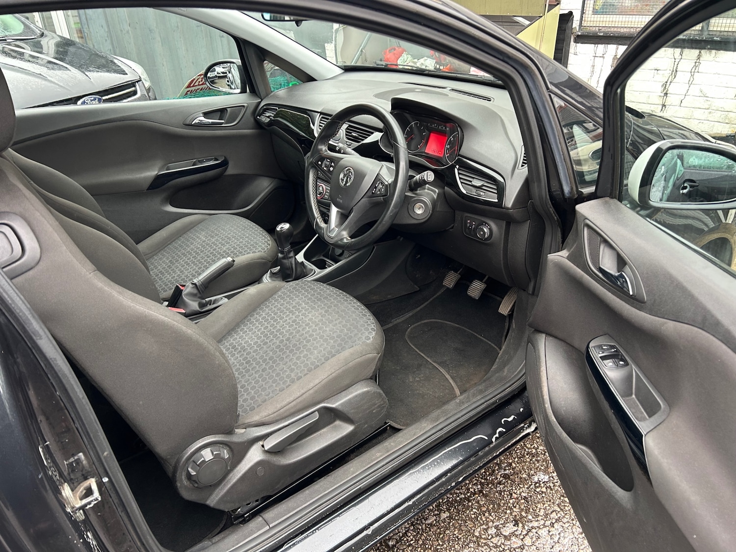 Used Vauxhall Corsa 2015 for sale - 77137216: Photo 5