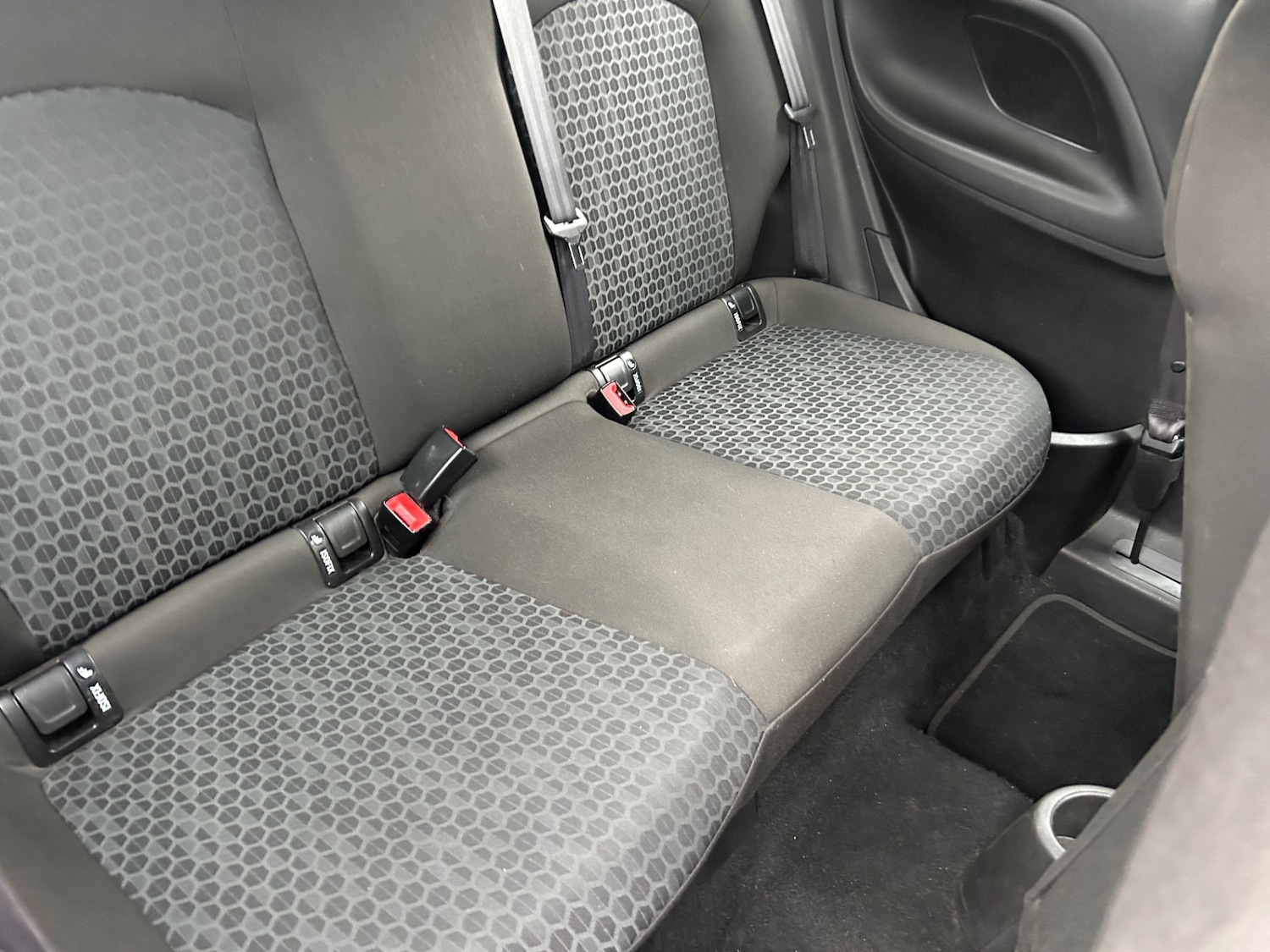 Used Vauxhall Corsa 2015 for sale - 77137216: Photo 6