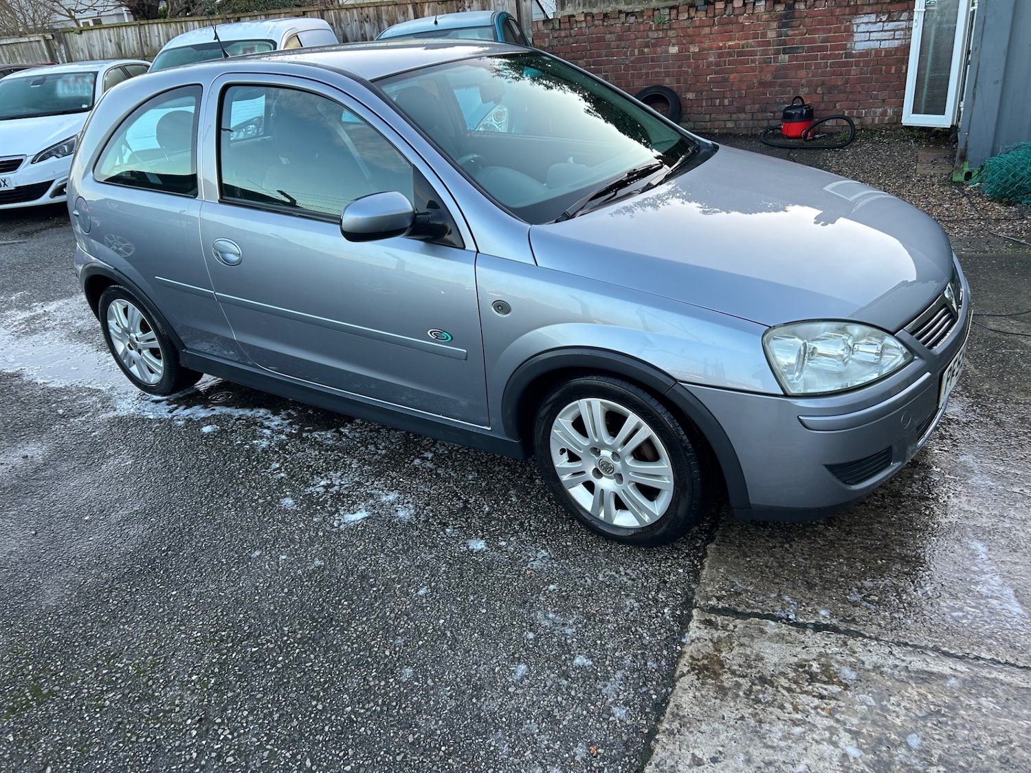 Used Vauxhall Corsa 2006 for sale - 77186152: Photo 2