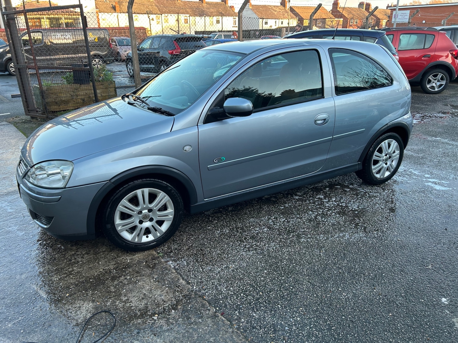 Used Vauxhall Corsa 2006 for sale - 77186152: Photo 3