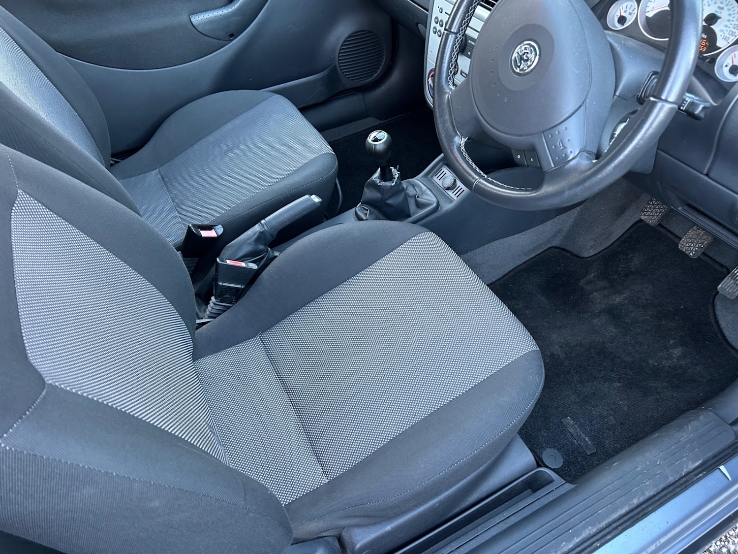 Used Vauxhall Corsa 2006 for sale - 77186152: Photo 6