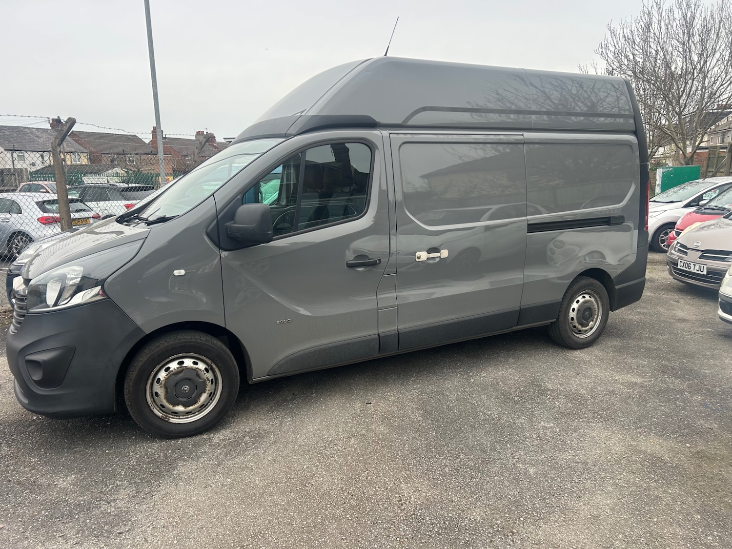 Used Vauxhall Vivaro 2016 for sale - 77990209: Photo 3