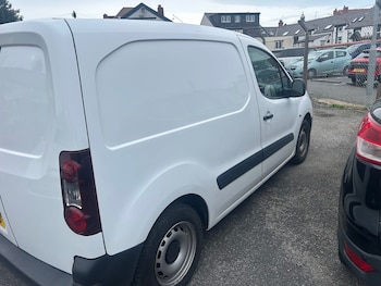 Used Citroen Berlingo 2018 for sale - 77990353: Photo