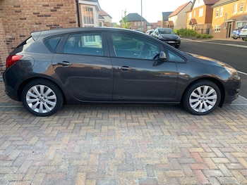 Used Vauxhall Astra 2013 for sale - 79337686: Photo