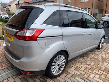 Used Ford Grand C-Max 2015 for sale - 79590165: Photo
