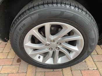 Used Land Rover Discovery Sport 2017 for sale - 79807219: Photo