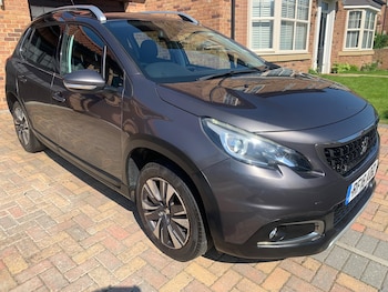 Used Peugeot 2008 2016 for sale - 79396385: Photo
