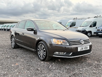 Volkswagen - Passat