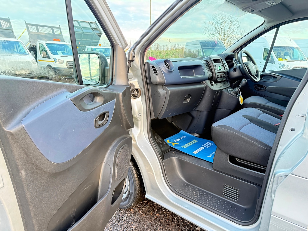 Used Vauxhall Vivaro 2019 for sale - 76999792: Photo 13