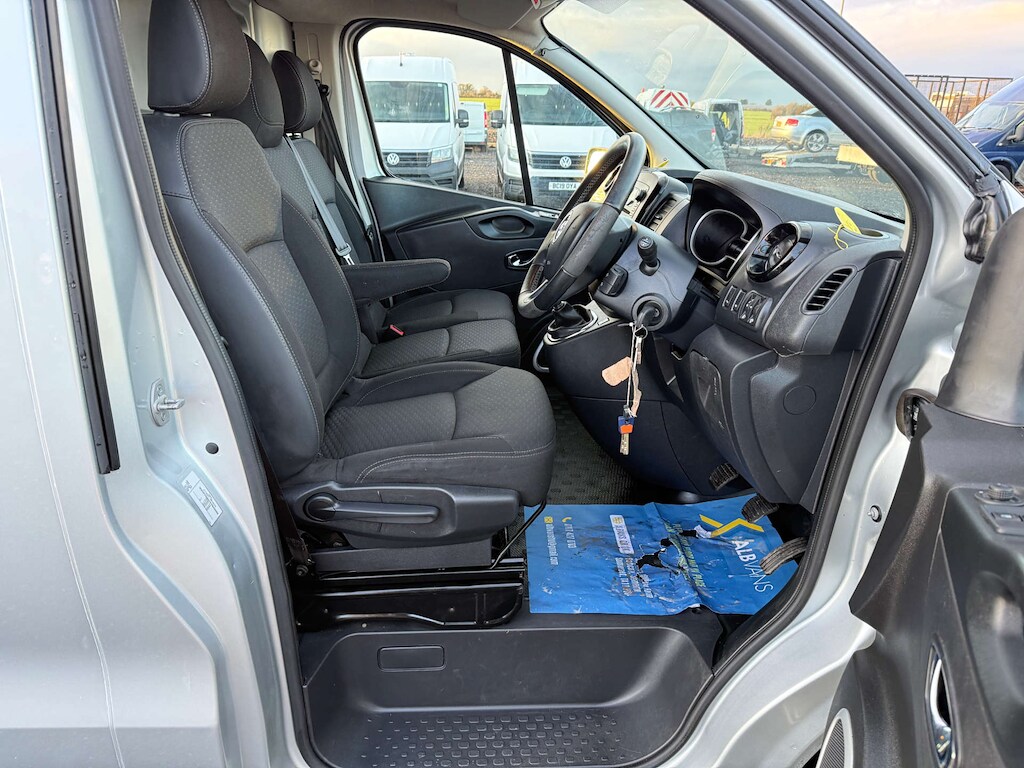Used Vauxhall Vivaro 2019 for sale - 77401653: Photo 21