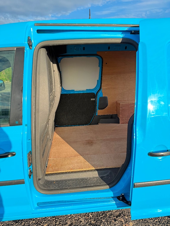 Used Volkswagen Caddy Maxi 2011 for sale - 76318799: Photo 10