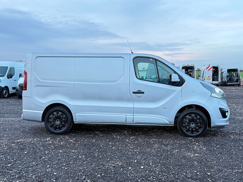 Used Vauxhall Vivaro 2017 for sale - 77022001: Photo 10