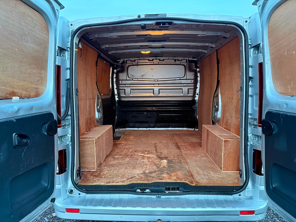 Used Vauxhall Vivaro 2017 for sale - 77022001: Photo 11