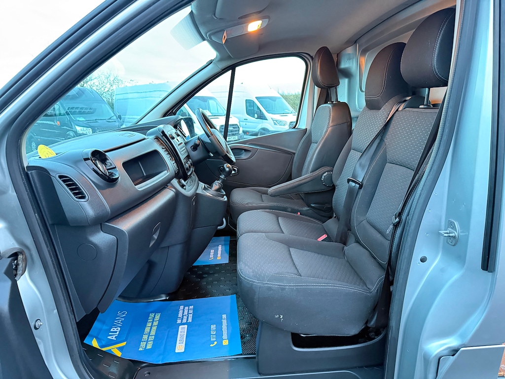 Used Vauxhall Vivaro 2017 for sale - 77022001: Photo 16