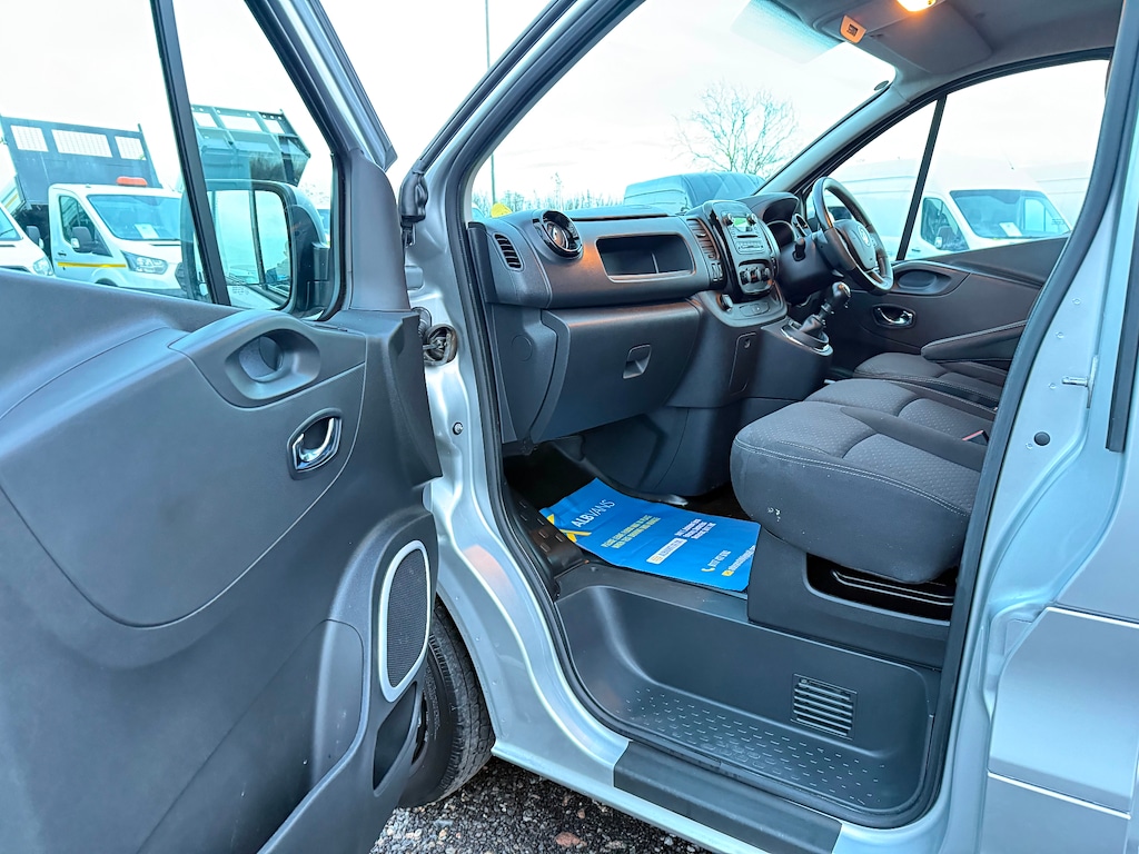 Used Vauxhall Vivaro 2017 for sale - 77022001: Photo 17