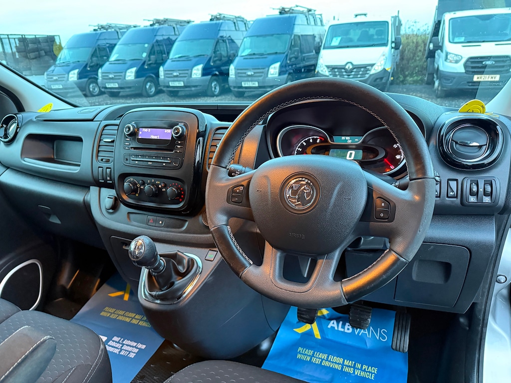 Used Vauxhall Vivaro 2017 for sale - 77022001: Photo 19