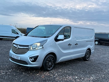 Used Vauxhall Vivaro 2017 for sale - 77022001: Photo
