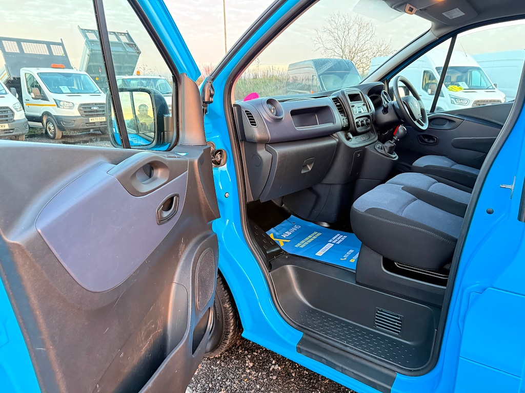 Used Vauxhall Vivaro 2016 for sale - 76999812: Photo 18