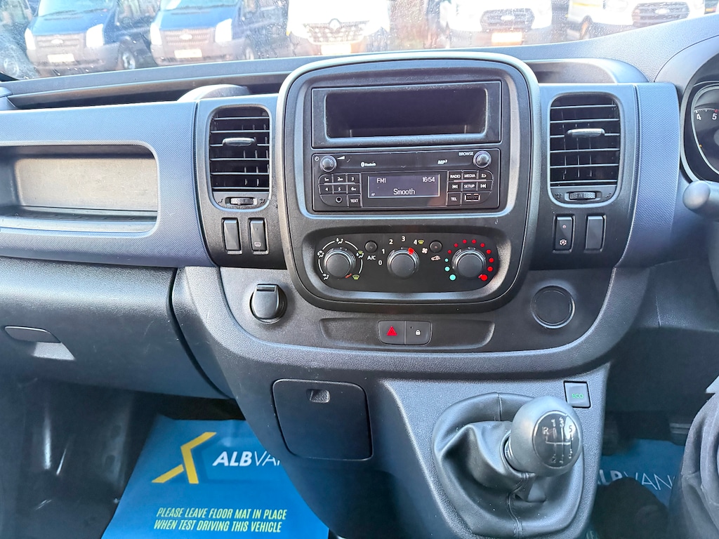 Used Vauxhall Vivaro 2016 for sale - 76999812: Photo 24