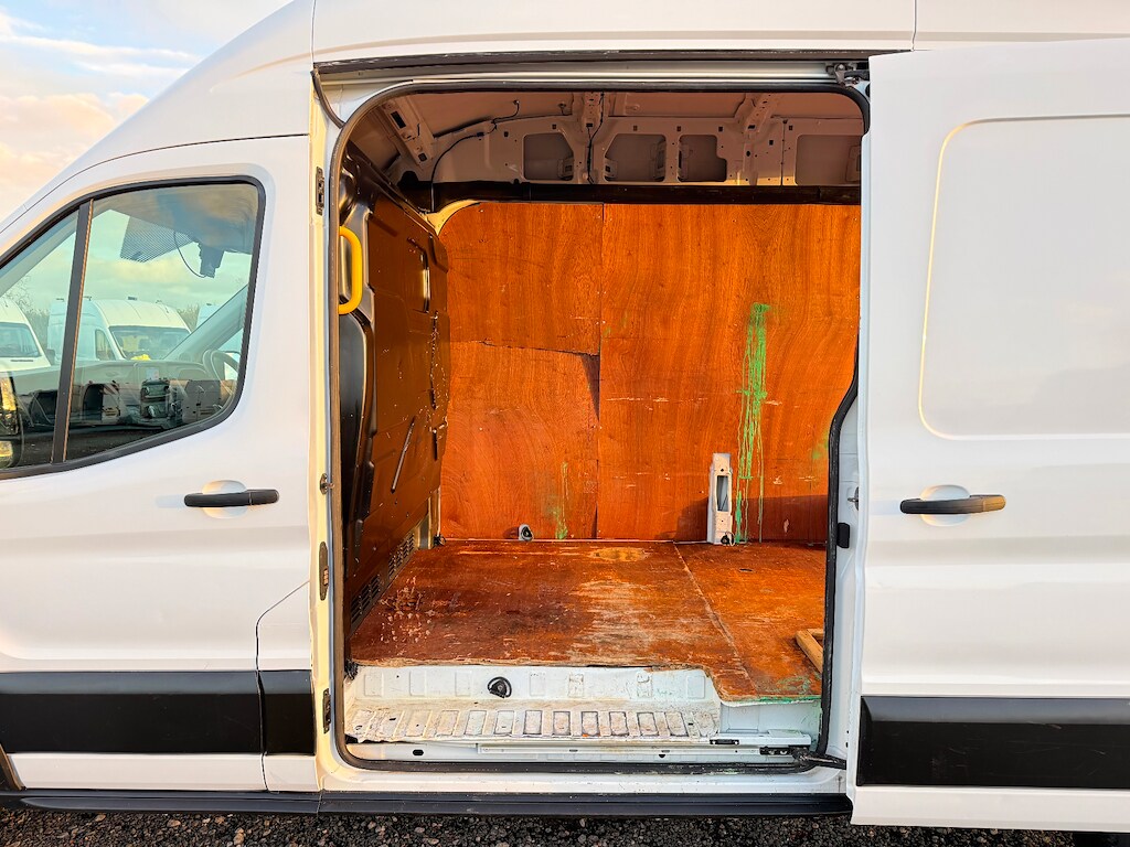 Used Ford Transit 2020 for sale - 76540204: Photo 10